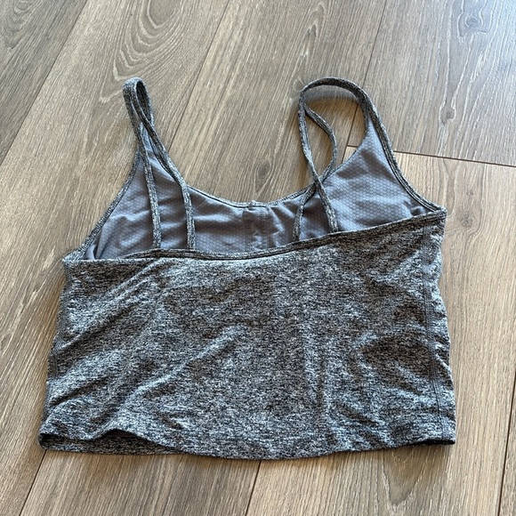 Vuori Halo Performance Crop Heathered Gray Size Large Tank Athletic - Picture 3 of 9